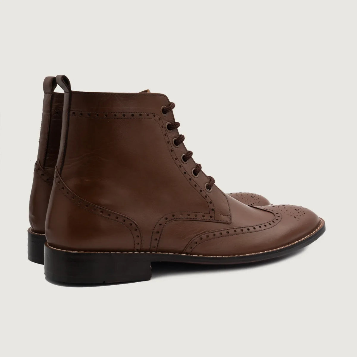 Duster Brogues Derby Marron Bottines en cuir pour Homme - Vue de profil mettant en valeur la coupe de manche ergonomique