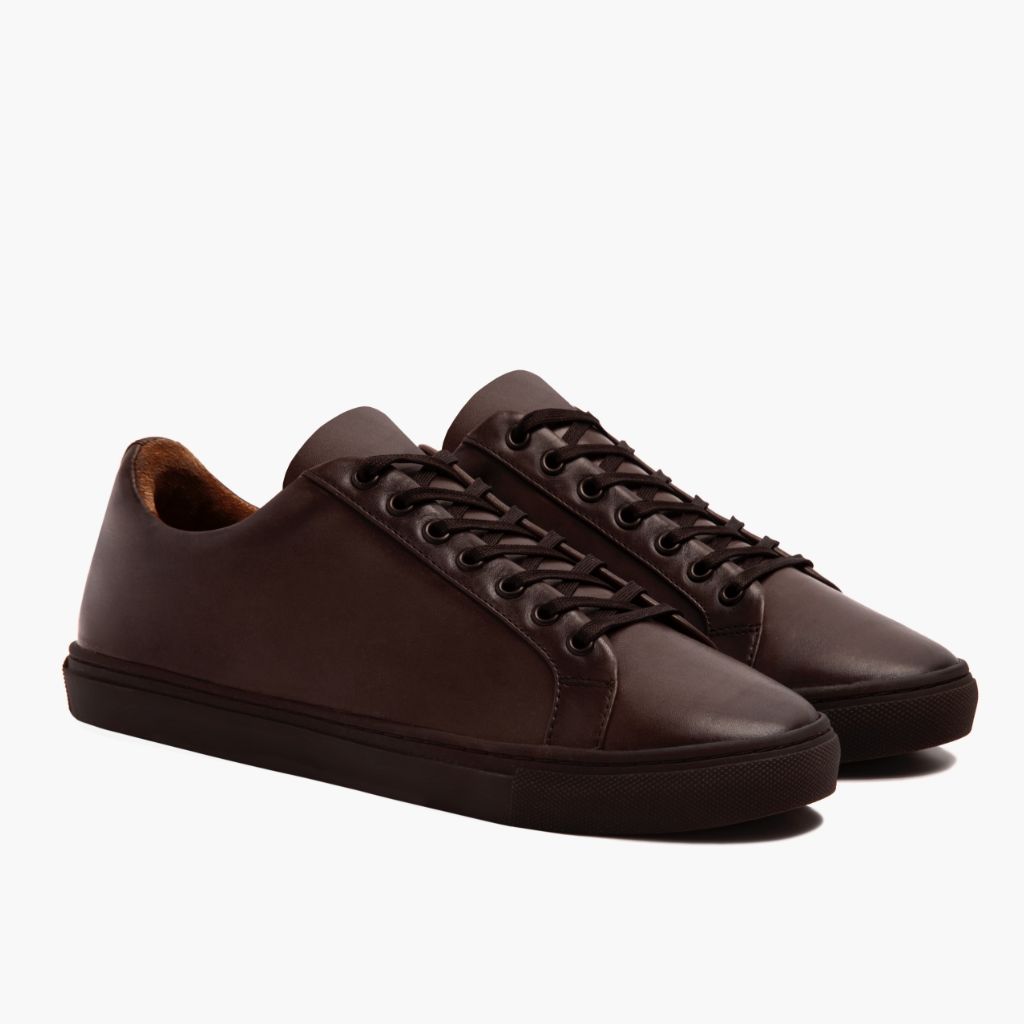 Premier Low Top Vieil Anglais Baskets en cuir pour Homme For Men in Classic Full-Grain Leather - Vue de profil | Acheter en ligne