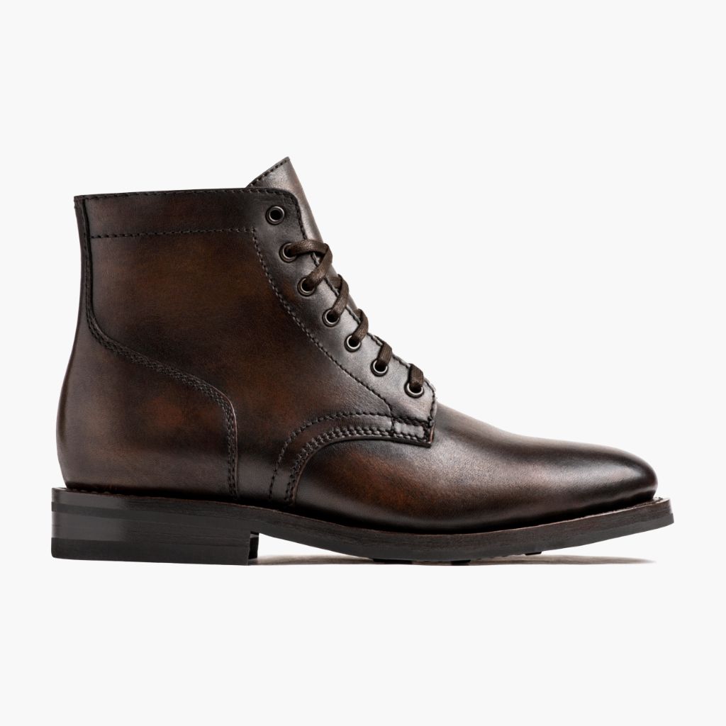Black Full-Grain leather Boots - Montage cousu Goodyear & détail de l'embout avant