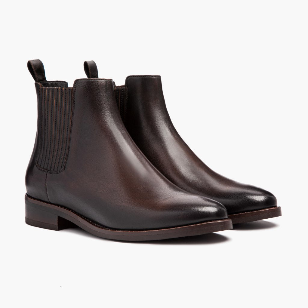 Black Full-Grain leather Boots - Montage cousu Goodyear & détail de l'embout avant