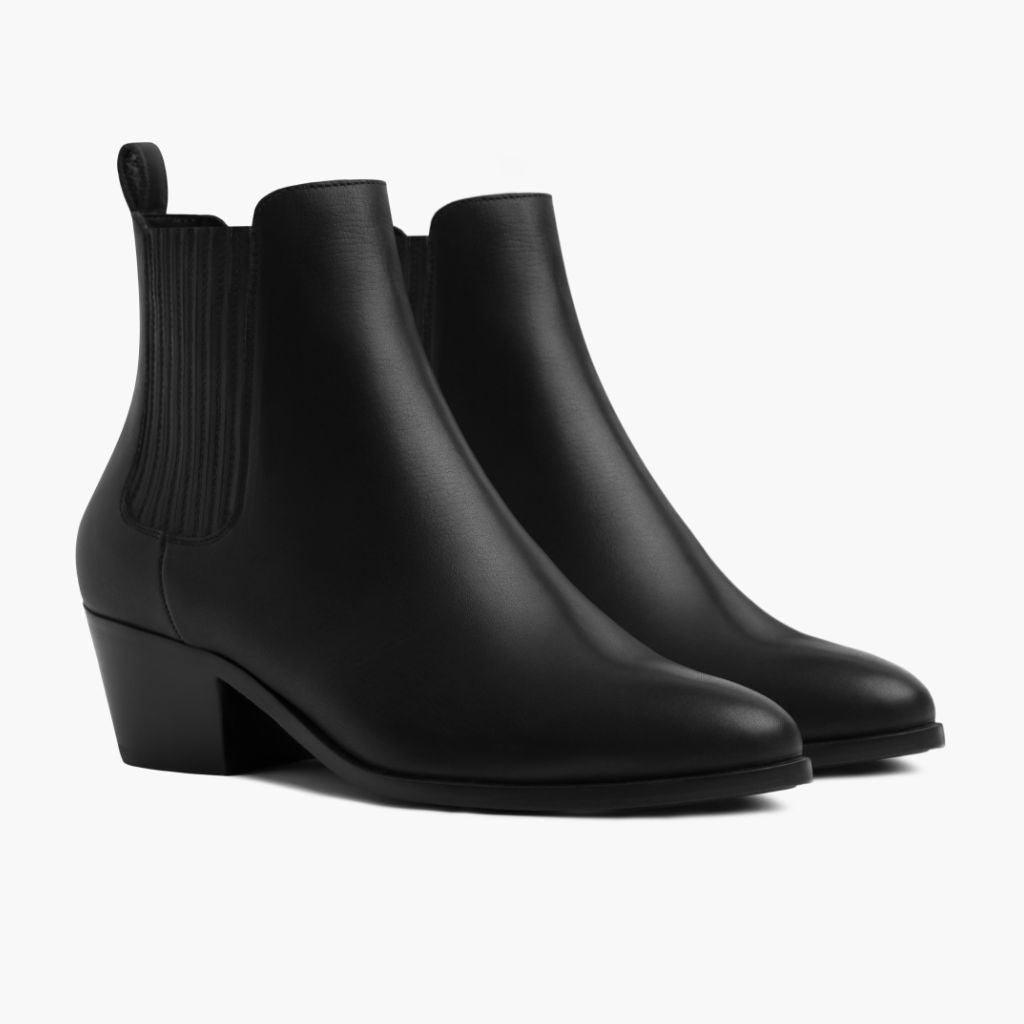 Black Full-Grain leather Boots - Montage cousu Goodyear & détail de l'embout avant