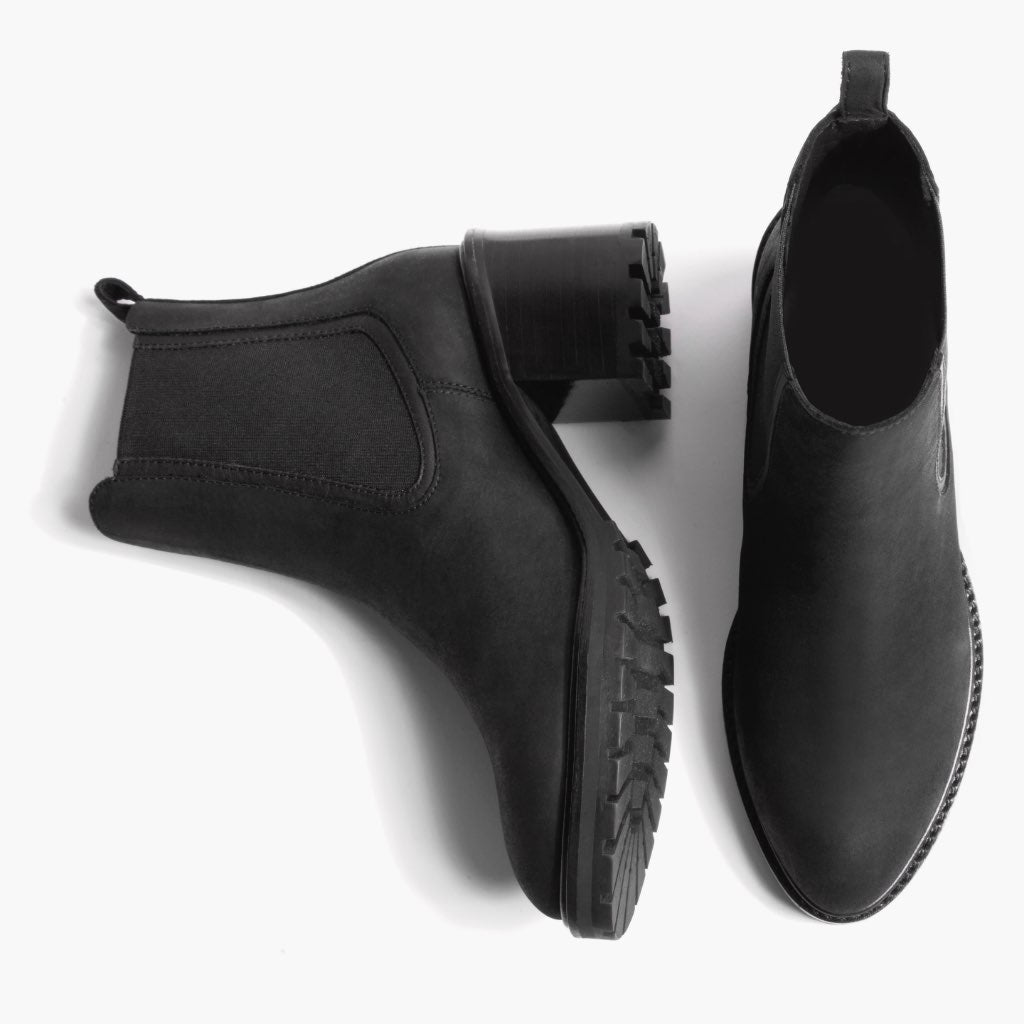 High-Traction Rubber Outsole & Lug Tread Pattern on Knockout Noir Mat Bottines en cuir pour Femme