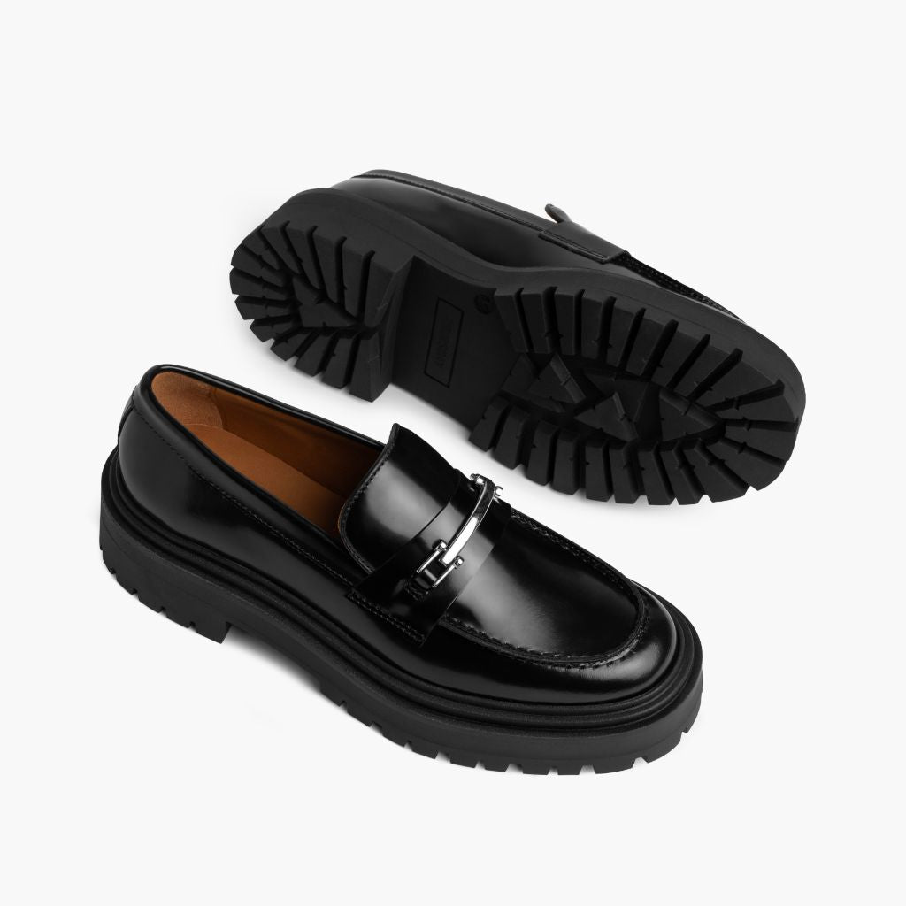 High-Traction Rubber Outsole & Lug Tread Pattern on Penny Platform Noir & Silver Mocassins en cuir pour Femme