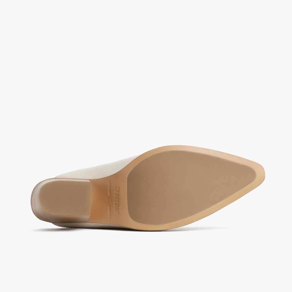 High-Traction Rubber Outsole & Lug Tread Pattern on Summer Ivory Bottines en cuir pour Femme