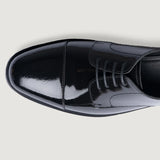 Authentic Full-Grain Leather Grain Depth & Pull-Up Patina Texture Detail