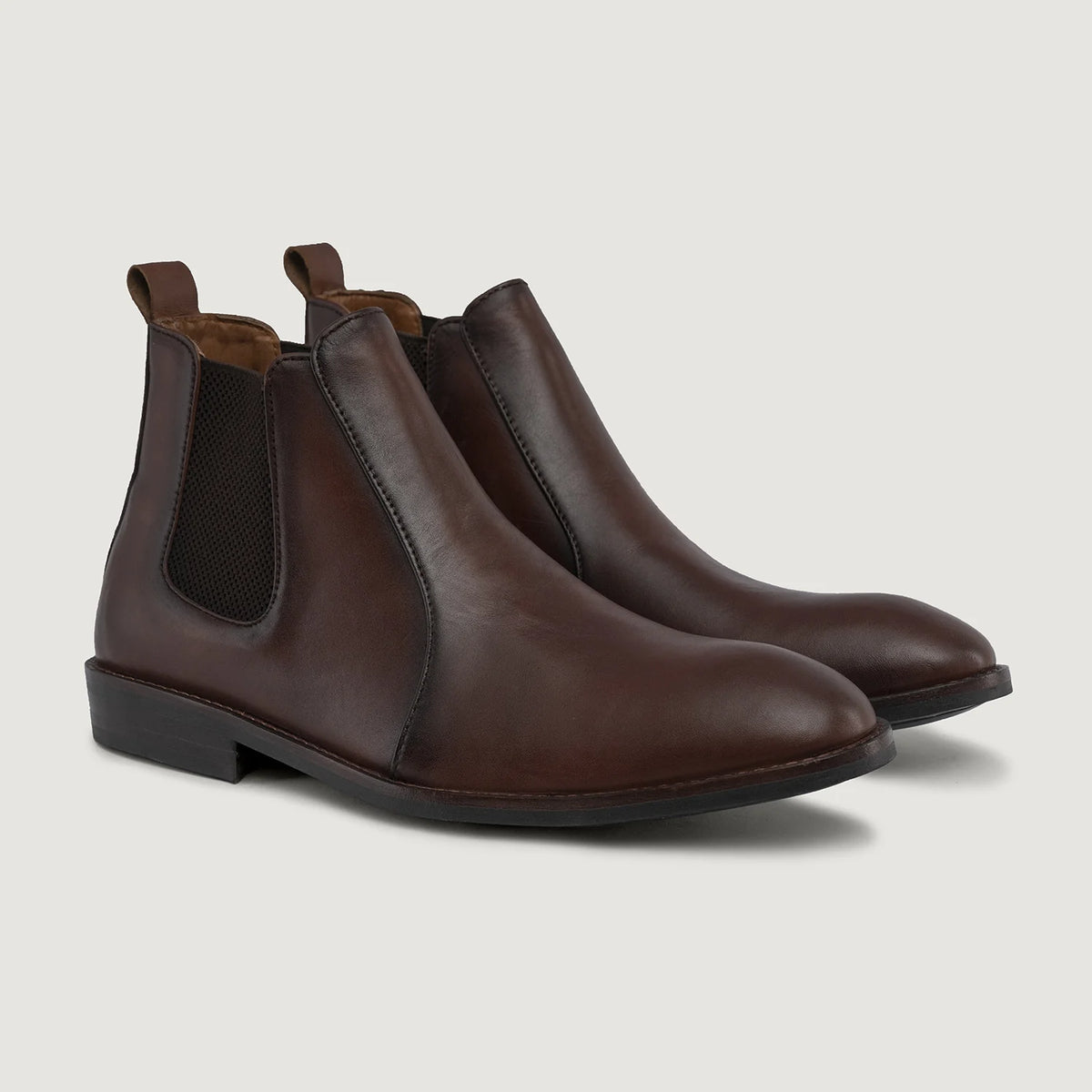 Clarkson Chelsea Brown Burnished Leather Boots StudGuard For Men in Burnished Brown Full-Grain Leather - Vue de profil | Acheter en ligne