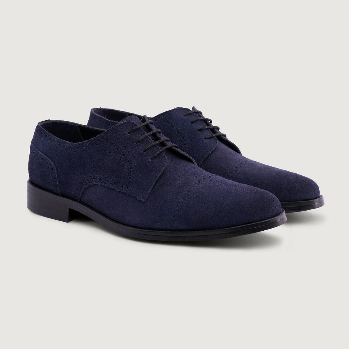 Dirk Brogues Derby Bleu Suede Chaussures en cuir - StudGuard pour Homme in Blue Goatskin Suede - Vue de profil | Acheter en ligne