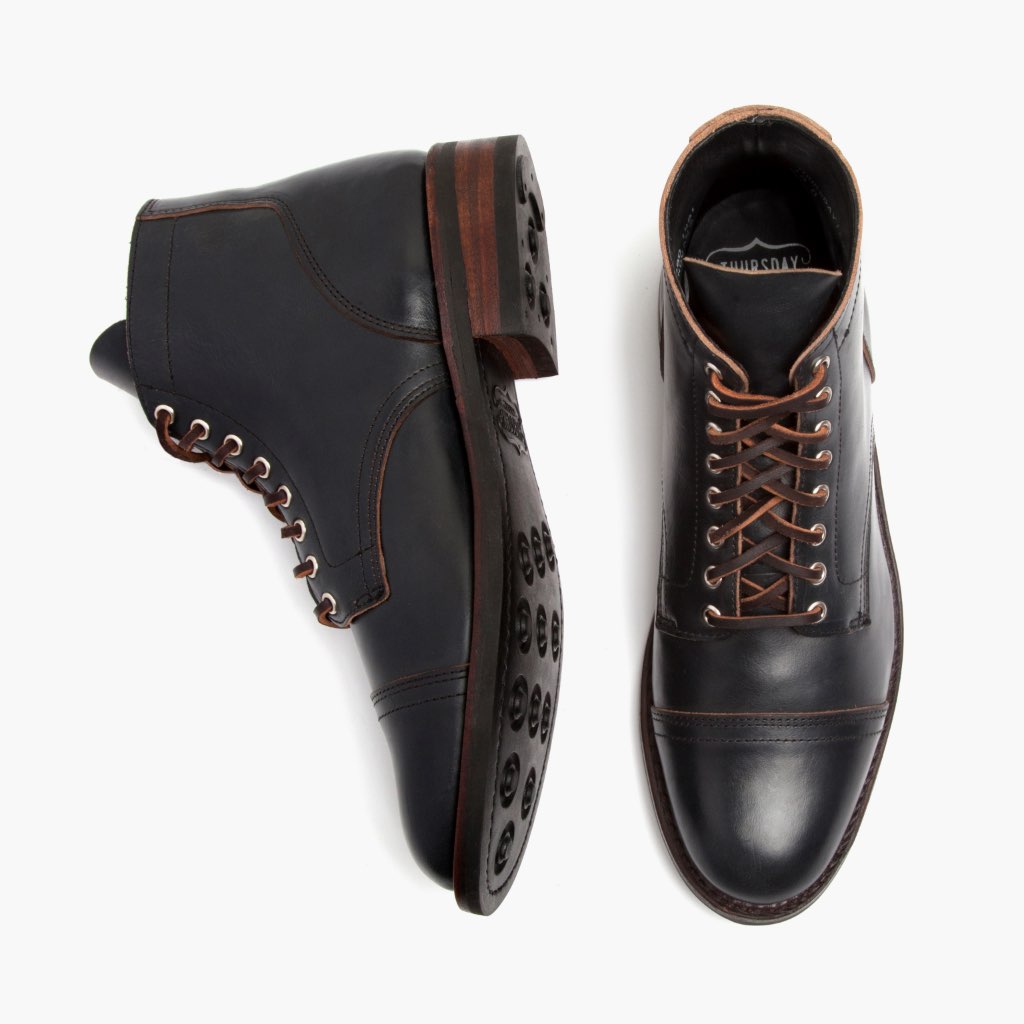 High-Traction Rubber Outsole & Lug Tread Pattern on Vanguard Indigo Bottines en cuir pour Homme For Men