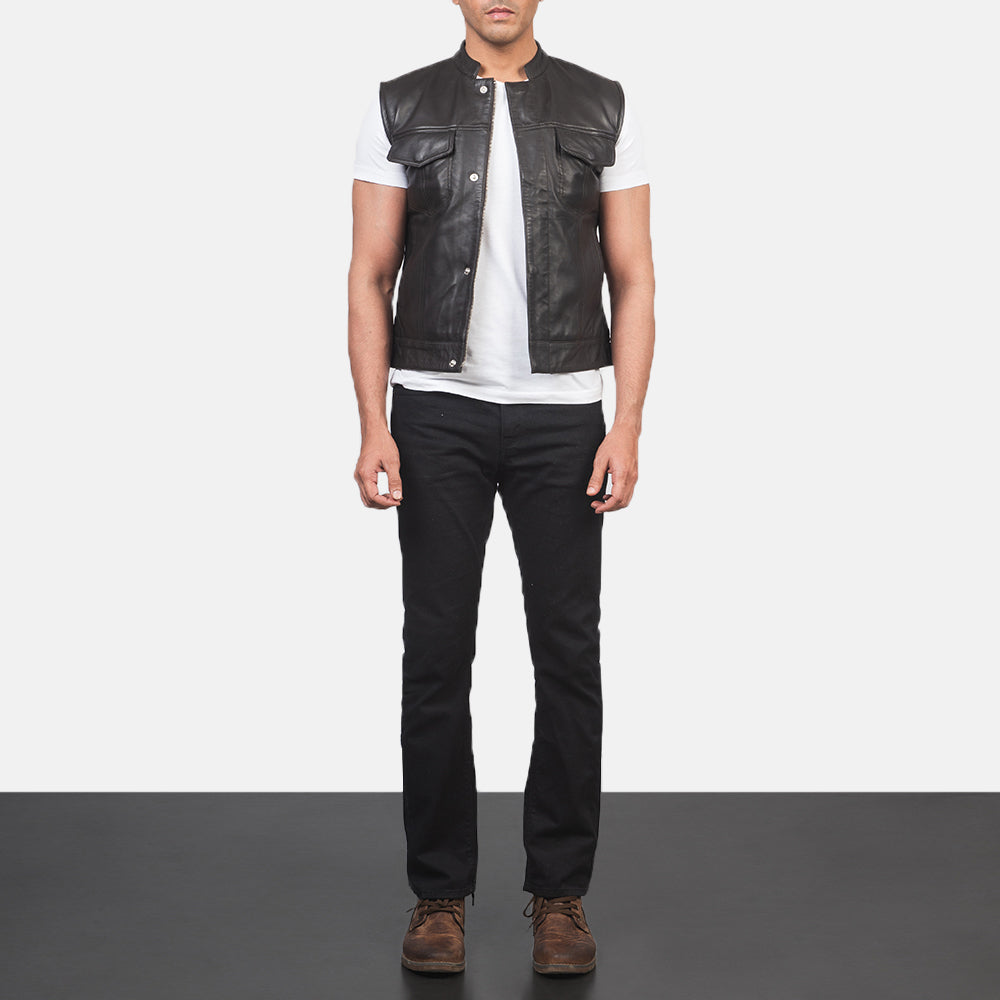 
Atlas Moto Marron Gilet en Cuir pour Homme - Vue de profil mettant en valeur la coupe de manche ergonomique