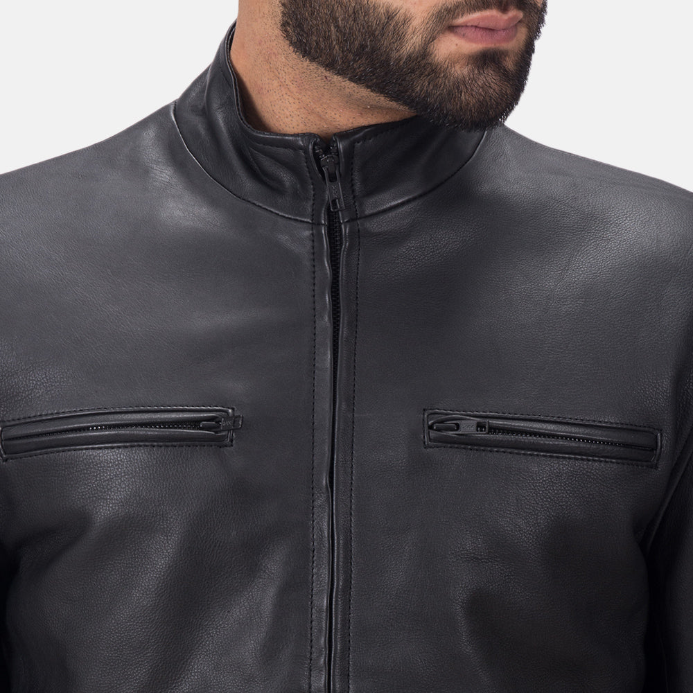 Vue détaillée of High neck &amp; Zipper Hardware on Austere Matte Noir Veste Motard en Cuir pour Homme
