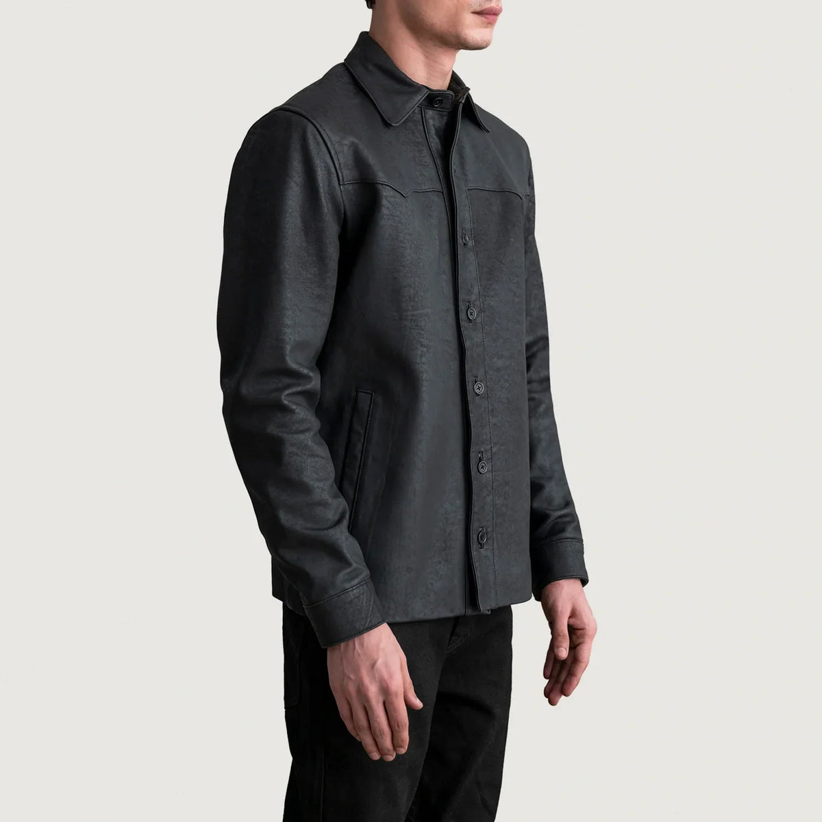 Tumbled Black Sheepskin leather Jacket - Vue de dos avec coupe ajustée aux épaules &amp; ourlet soigné