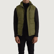 Bryan Vert Puffer Vest pour Homme in Green Full-Grain Leather - Vue de face &amp; silhouette ajustée | Acheter en ligne