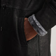
Vue intérieure Showing Fully Faux Fur-Lined & Deux poches intérieures fonctionnelles