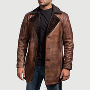 Men's Cinnamon Patine Usée Leather Fur Manteau en Cuir pour Homme in Distressed Brown Sheepskin Burnishing - Vue de face &amp; silhouette ajustée | Acheter en ligne