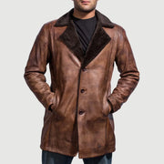 Men's Cinnamon Patine Usée Leather Fur Manteau en Cuir pour Homme - Vue de profil avec coupe de manche ergonomique