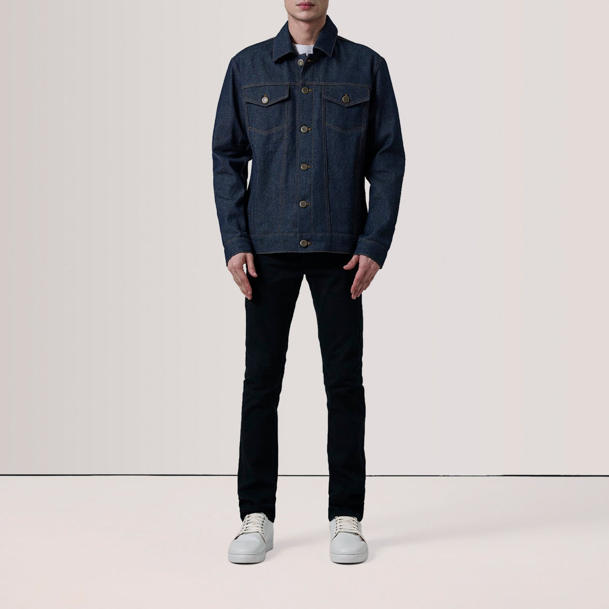 
Indigo Blue Full-Grain leather Jacket - Vue arrière montrant la carrure ajustée et l'ourlet net