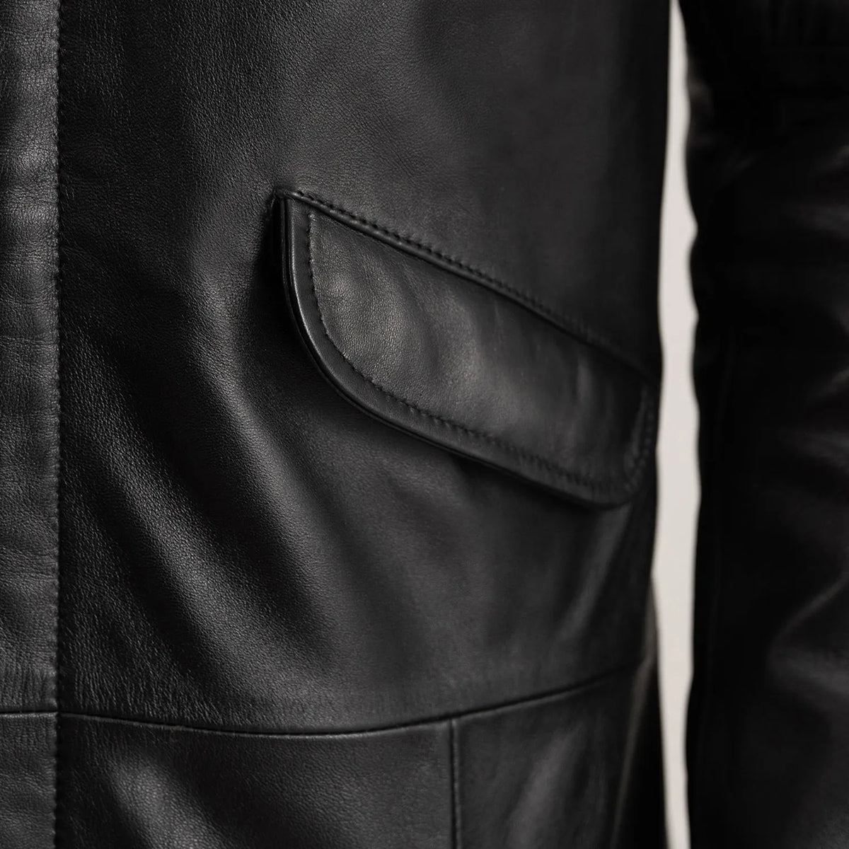 
Vue intérieure Showing Fully Faux Fur-Lined & Deux poches intérieures fonctionnelles