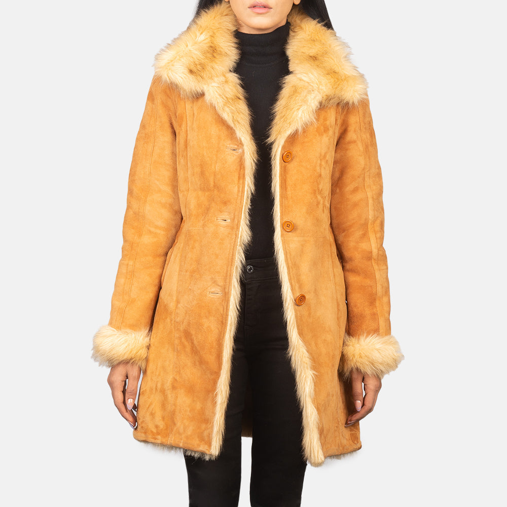 
Erica Beige Leather Coat in Distressed Beige Goatskin Suede - Vue de face & silhouette ajustée | Acheter en ligne