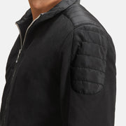 
Vue intérieure Showing Quilted Viscose Lining & Deux poches intérieures fonctionnelles