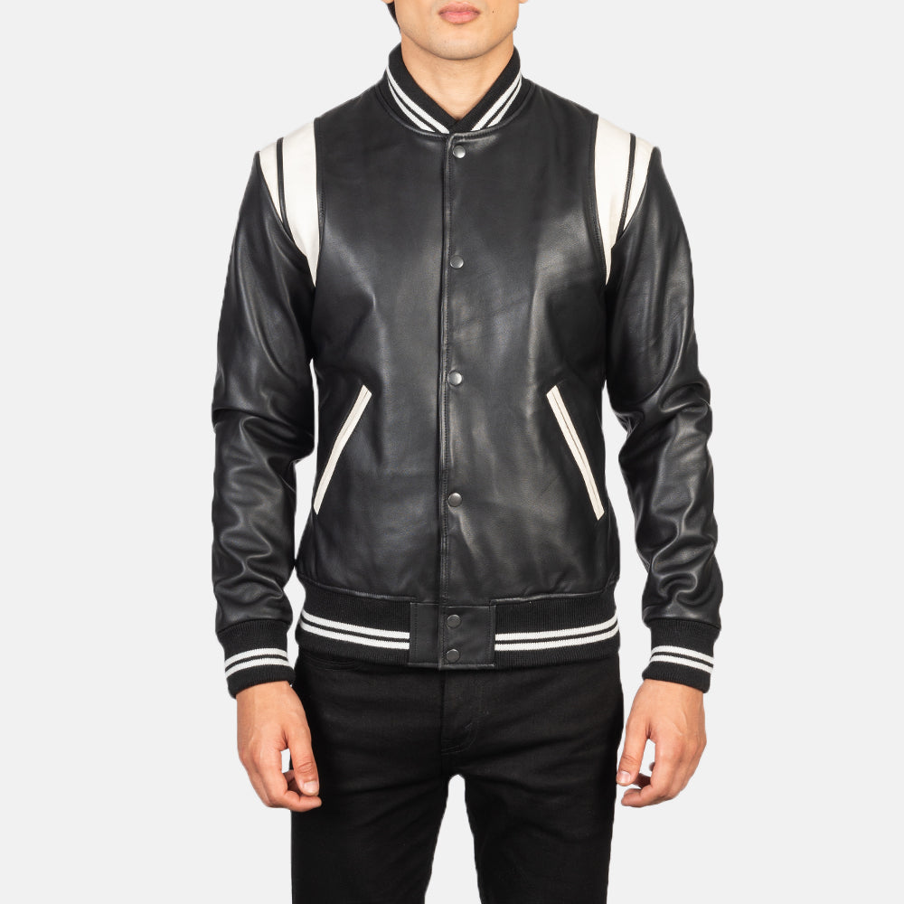 Vue détaillée of Varsity &amp; Snap Buttons Hardware on Men's Dantee Black Leather Varsity Jacket