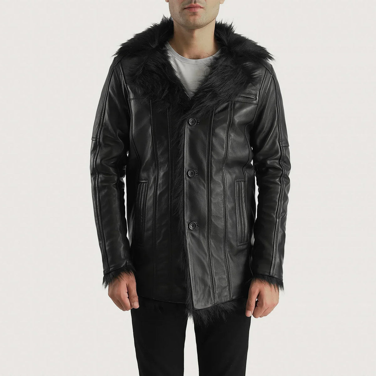 
Furcliff Noir Manteau en Cuir pour Homme in Black Sheepskin Leather - Vue de face & silhouette ajustée | Acheter en ligne