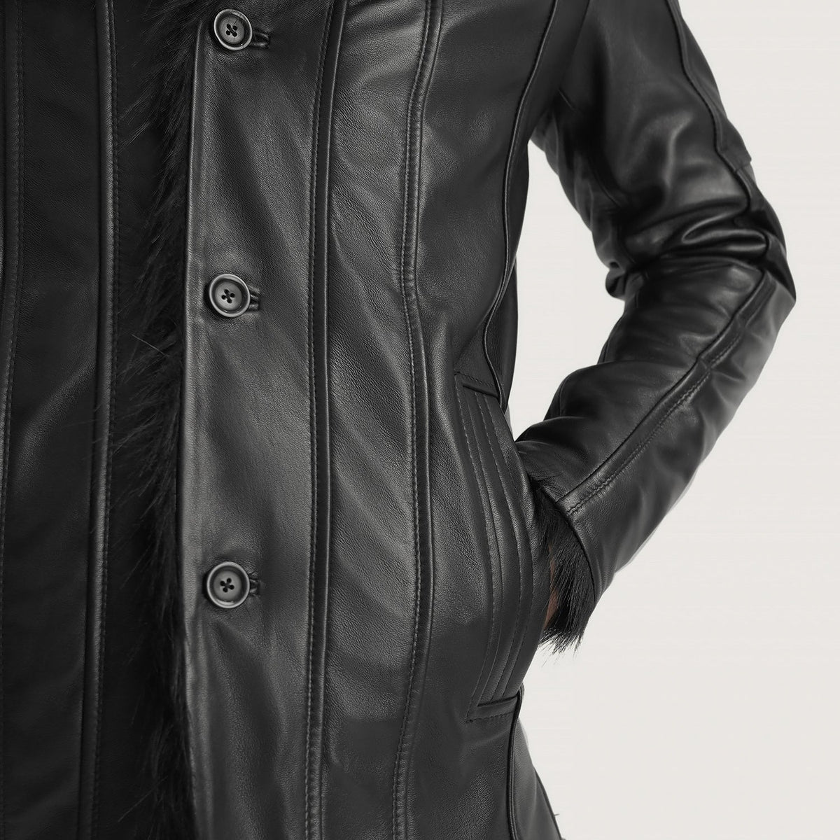 
Vue intérieure Showing Faux Fur Lined (Torso) & Deux poches intérieures fonctionnelles