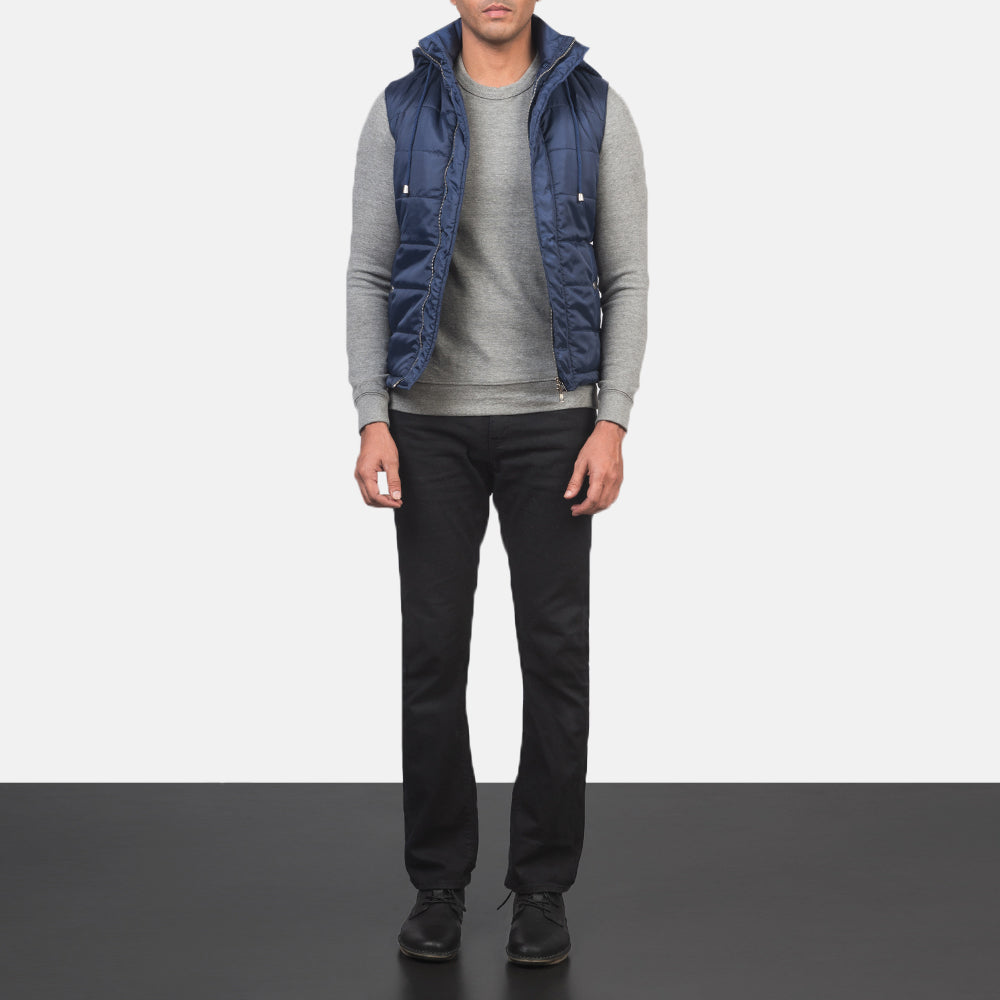 
Fuston Bleu Doudoune sans manches à capuche pour Homme - Vue de profil mettant en valeur la coupe de manche ergonomique