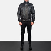 Vue détaillée of High neck &amp; Zipper Hardware on Glen Street Noir Blouson Bomber en Cuir pour Homme