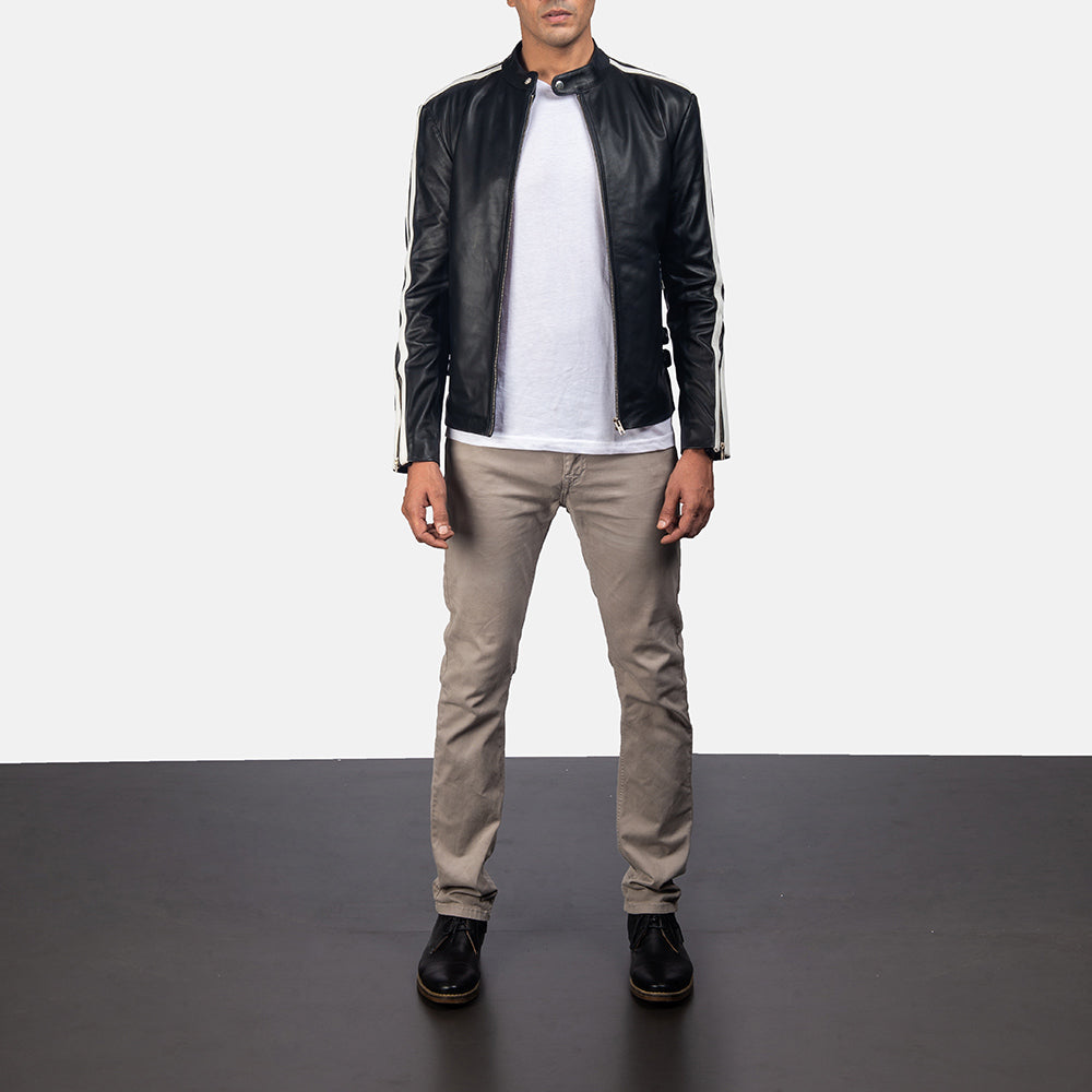 
Hank Noir Veste Motard en Cuir pour Homme - Vue de profil mettant en valeur la coupe de manche ergonomique