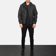 
Hanklin Ma-1 Black Hooded Bomber Jacket - Vue de profil mettant en valeur la coupe de manche ergonomique