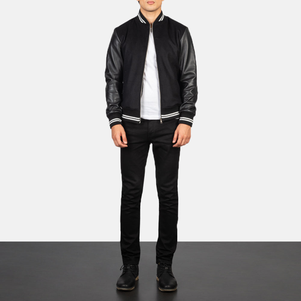 Vue détaillée of Knit Rib &amp; zipper Hardware on Harrison Noir Hybrid Varsity Veste en Cuir pour Homme