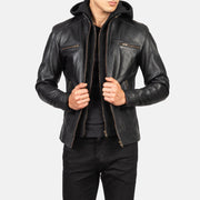 Vue détaillée of Band with Snap Button &amp; Zipper Hardware on Men's Hector Noir Hooded Veste Motard en Cuir pour Homme