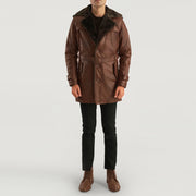 Vue détaillée of Notch &amp; Button Hardware on Men's Hunter Patine Usée Marron Fur Manteau en Cuir pour Homme
