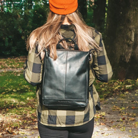 Saar Full-Grain Leather Backpack pour Femme