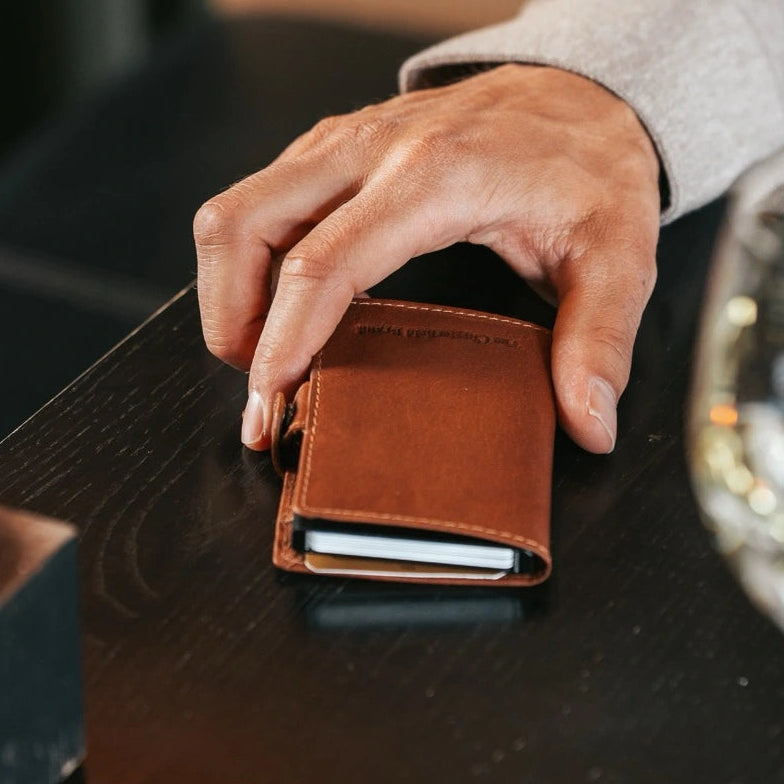 Baldwin Full-Grain Leather Card Holder pour Femme – Vue produit alternative 2
