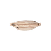 
Solid Antique Brass Hardware & Heavy-Duty Dual Zipper Detail on Aston Sac besace en cuir pleine fleur