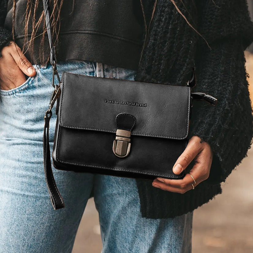 
Classic 100% Full-Grain leather Bag - Perspective arrière montrant les bretelles en cuir renforcées