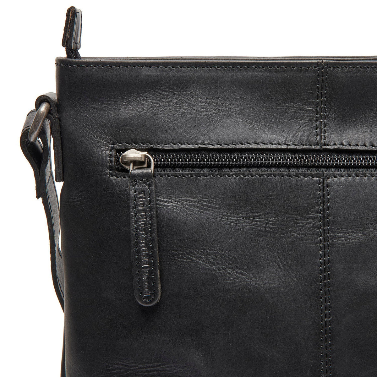 
Lunton Sac besace en cuir pleine fleur - Profil latéral structuré montrant la profondeur du soufflet