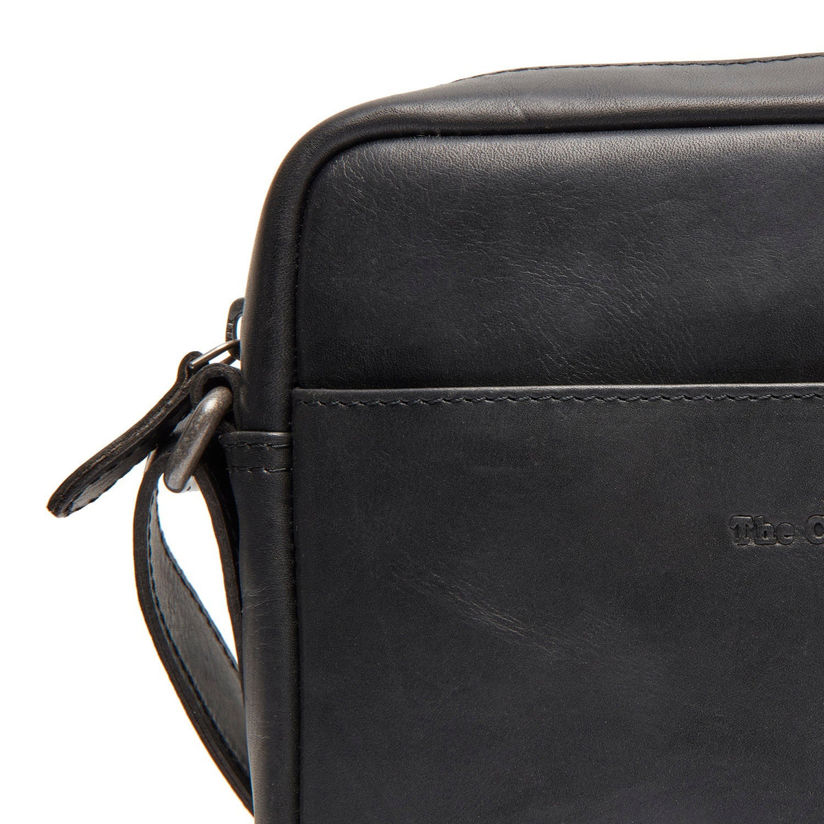 Westmere Full-Grain Leather Crossbody Bag pour Femme - Structured Side Profile Showing Gusset Depth &amp; Expansion Capacity