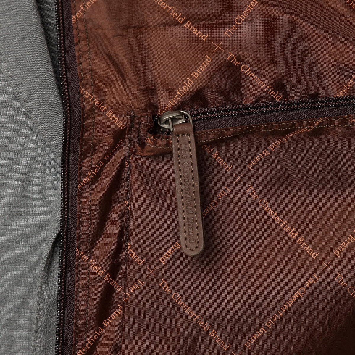 Styled Fit Perspective of Leather Garment Bag Josh pour Femme on Model - Natural Daylight Drape