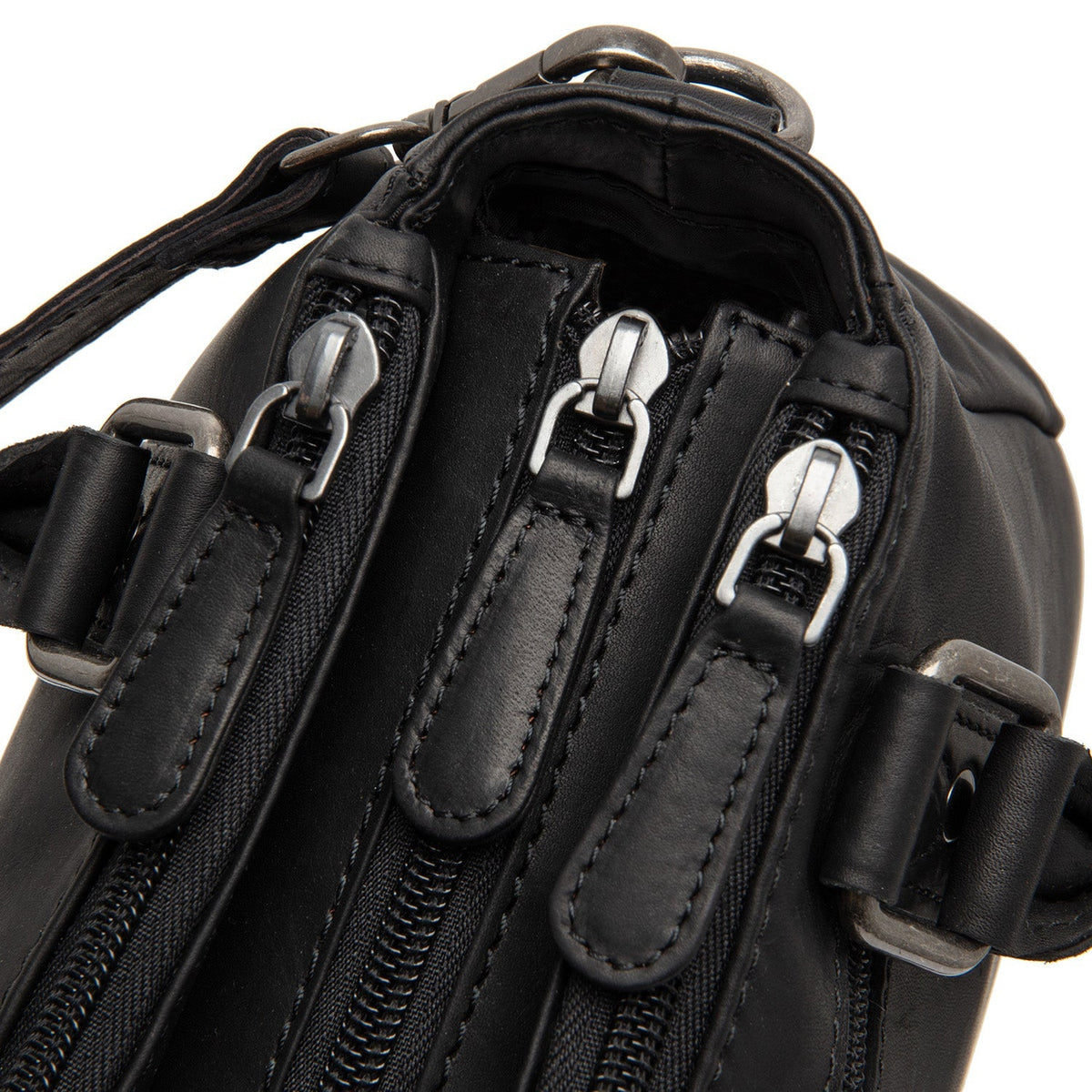 Fenja Full-Grain Leather Handbag pour Femme - Vue de profil avec coupe de manche ergonomique