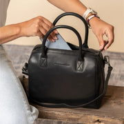 Langton Full-Grain Leather Handbag pour Femme - Vue de profil avec coupe de manche ergonomique