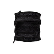 Vue détaillée of Classic Collar &amp; Heavy-Duty Zipper Hardware on Passau Full-Grain Leather Handbag pour Femme