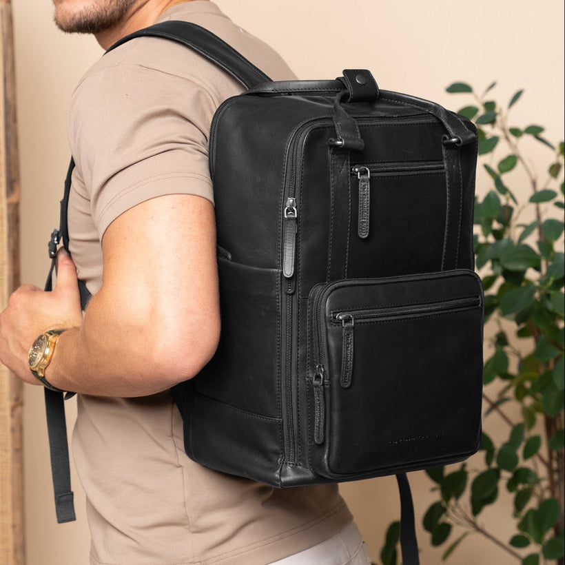 Calden Full-Grain Leather Laptop Backpack pour Femme