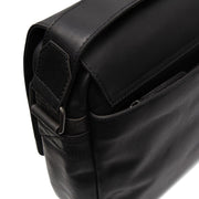 Solid Antique Brass Hardware &amp; Heavy-Duty Dual Zipper Detail on Richard Full-Grain Leather Laptop Bag pour Homme