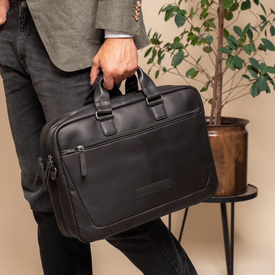 Classic 100% Full-Grain leather Briefcase - Perspective arrière montrant les bretelles en cuir renforcées