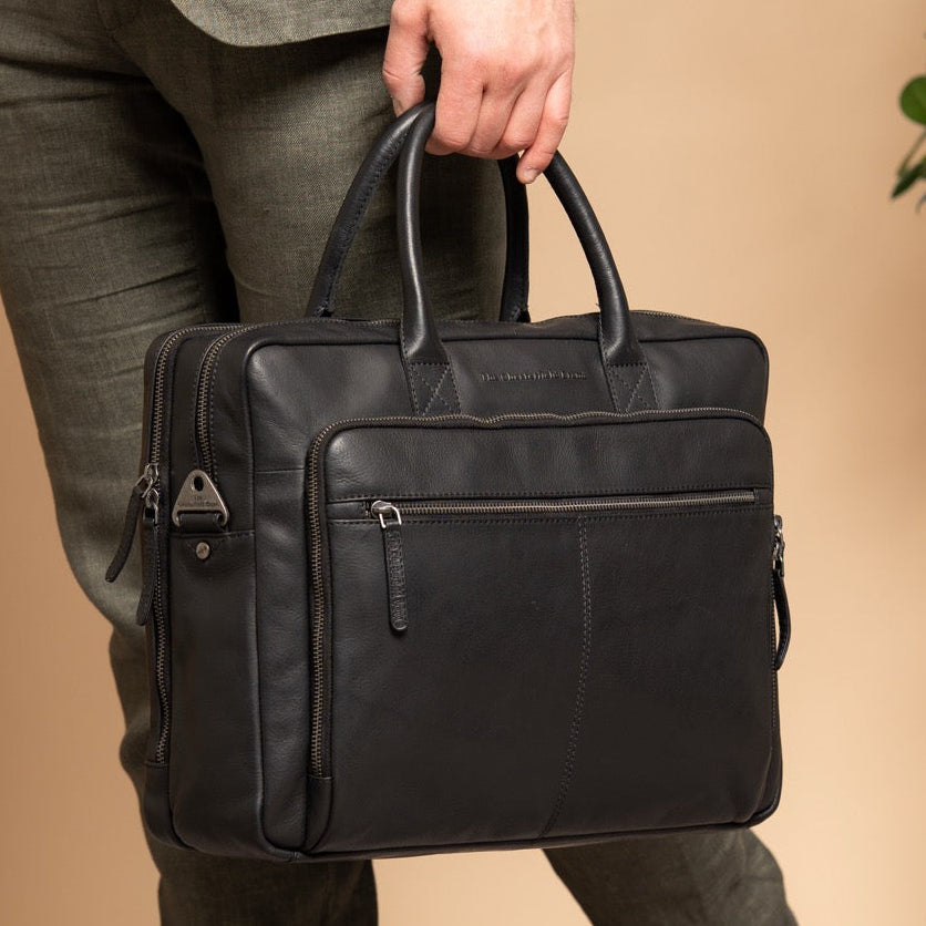 
Classic 100% Full-Grain leather Briefcase - Perspective arrière montrant les bretelles en cuir renforcées
