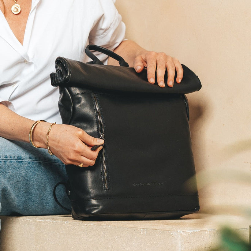 Mazara Full-Grain Leather Roll-top Backpack pour Femme