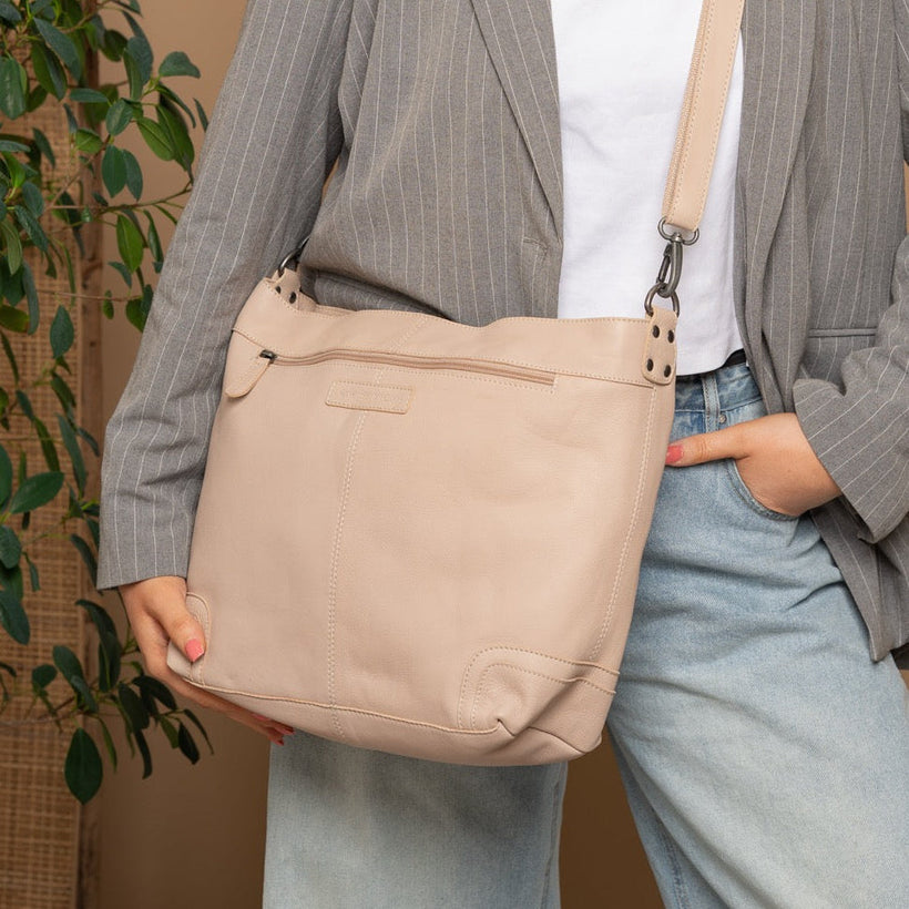 Astero Full-Grain Leather Shoulder Bag pour Femme