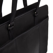 
Fidenza Sac bandoulière en cuir pleine fleur - Profil latéral structuré montrant la profondeur du soufflet